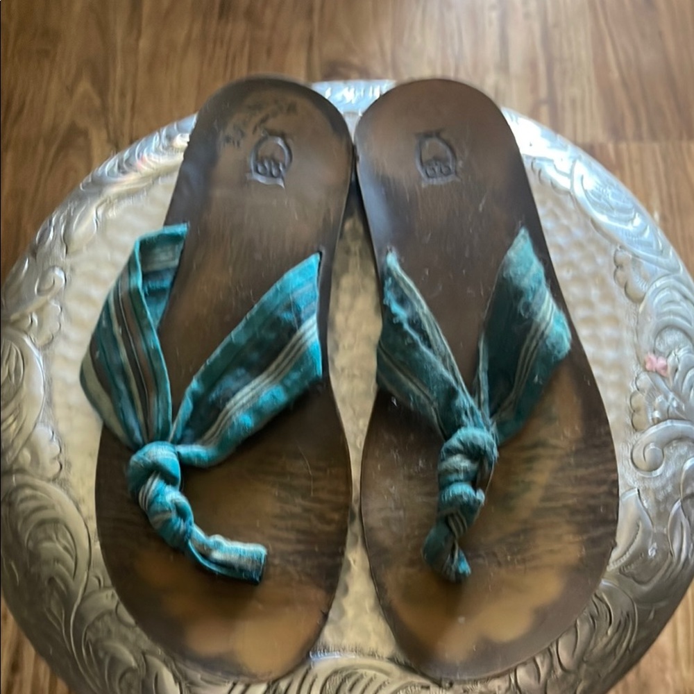 Blue Knotted Sandals with Textured Footbed